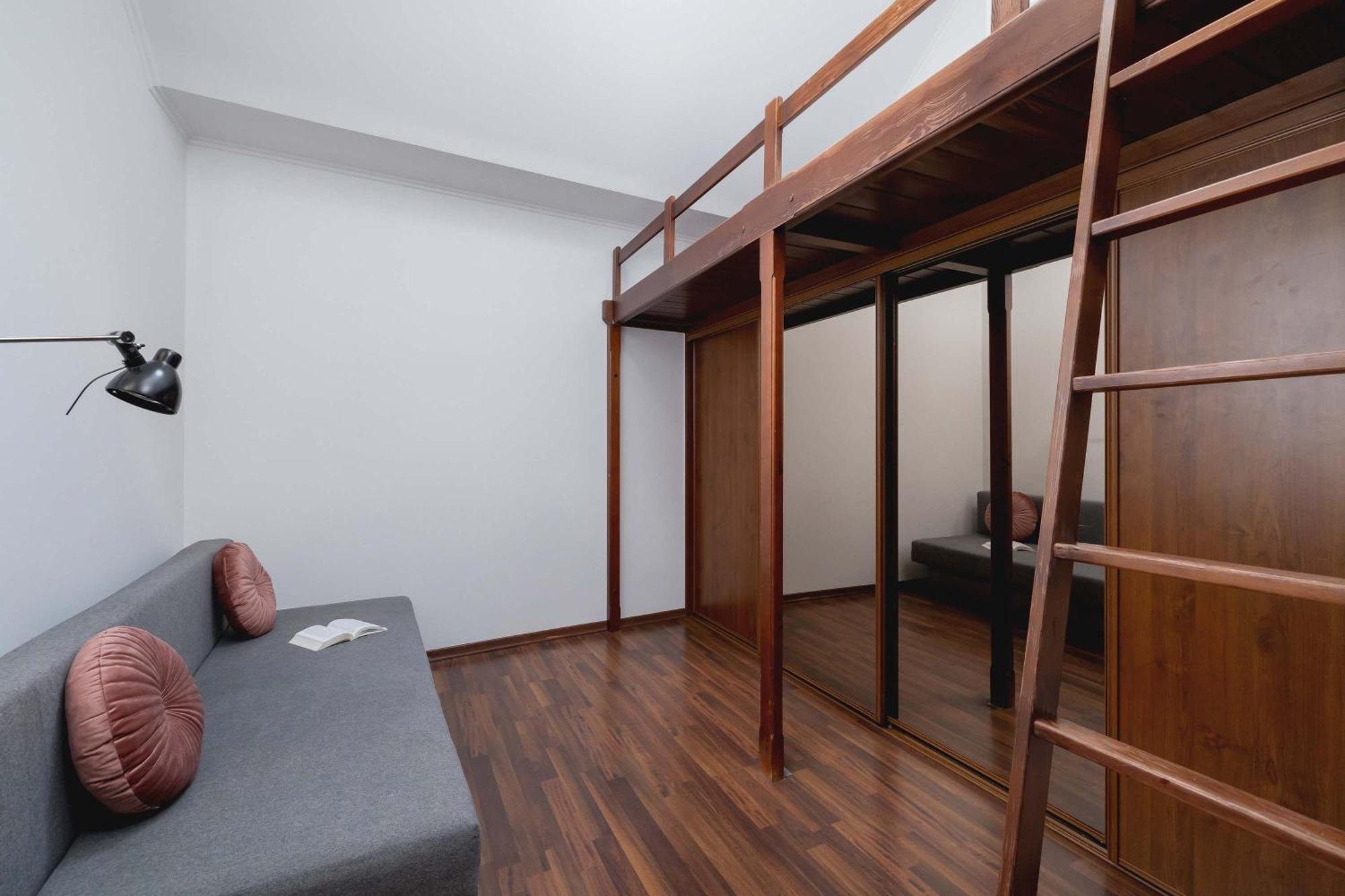 Apartment Asnyka Wyjatkowy W Centrum Krakowa By Renters Krakau